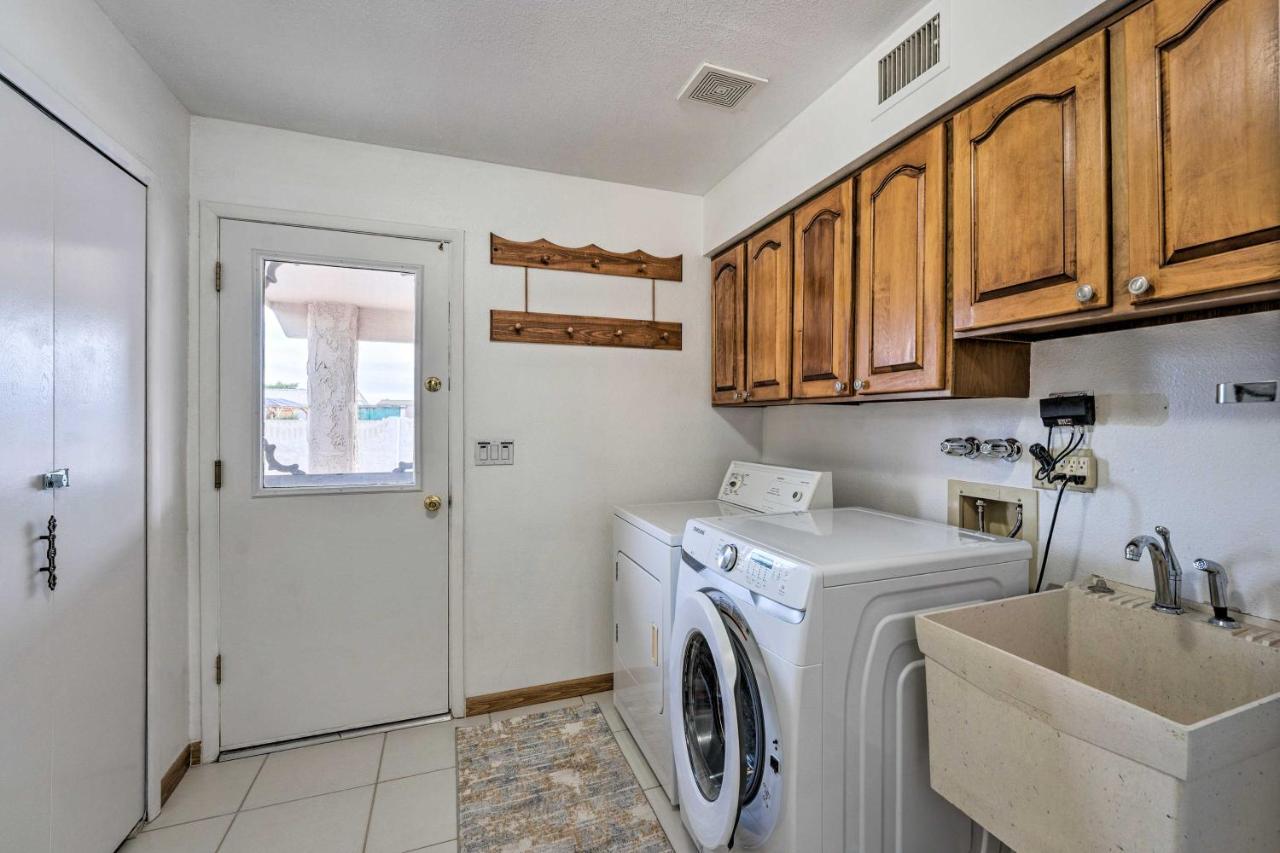 Pet-Friendly Lake Havasu City Retreat With Pool! ภายนอก รูปภาพ